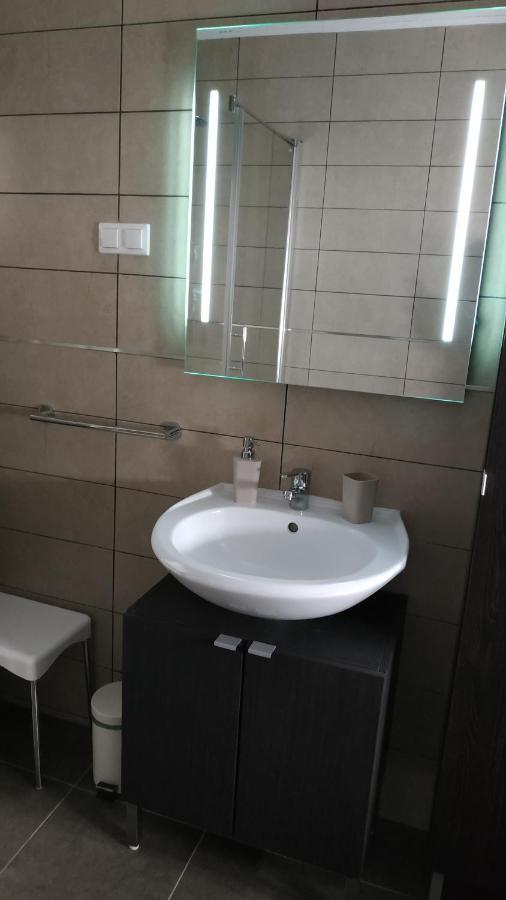 Apartman Katnic By The Beach Crikvenica Esterno foto